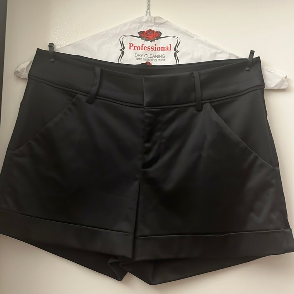 Euc Bebe shorts